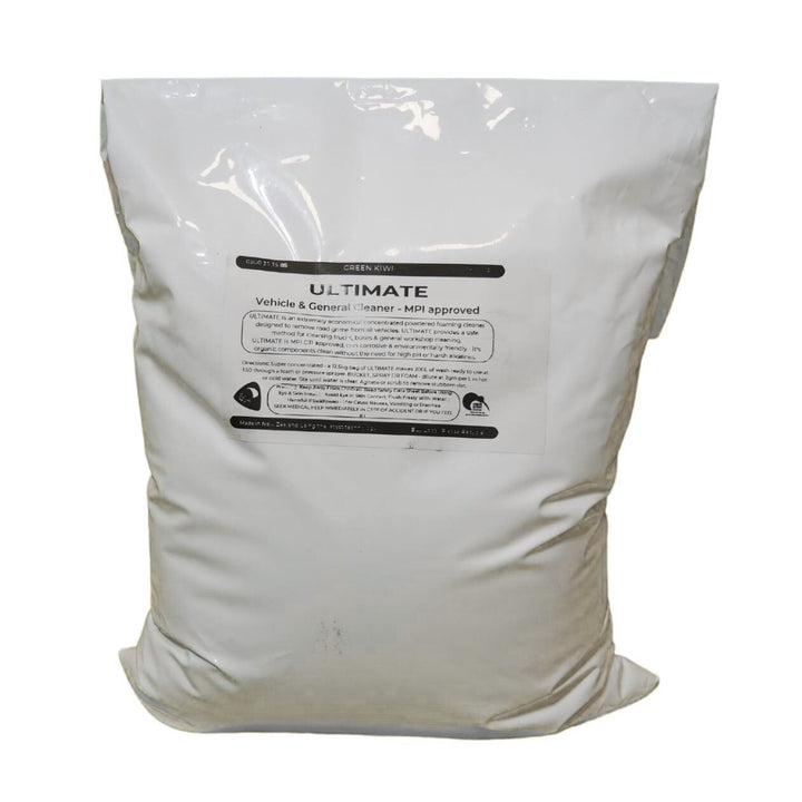 concentrated powdered foaming cleaner for use on vehicles